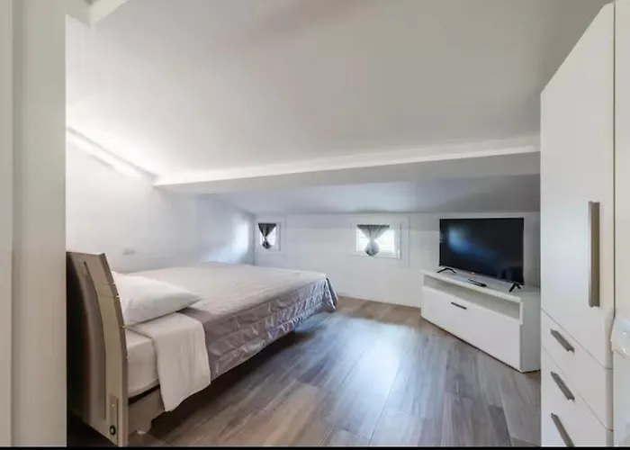 Apartment Piazza Roma Loft *